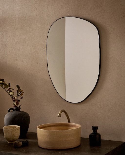 Nolya mirror