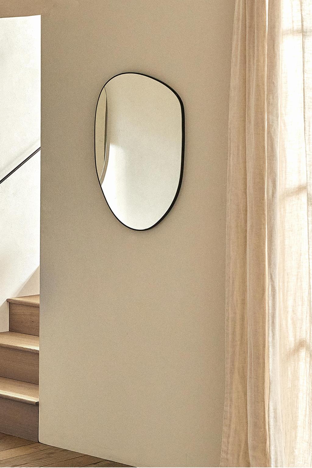 Nolya mirror