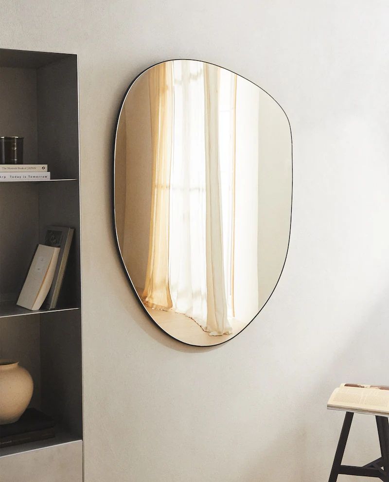 Nolya mirror