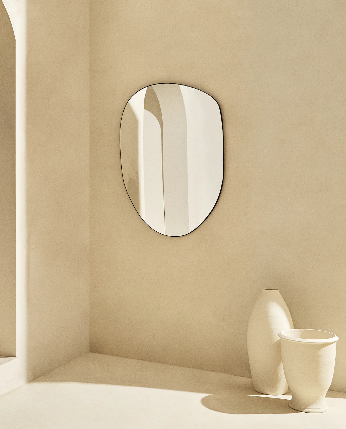 Nolya mirror