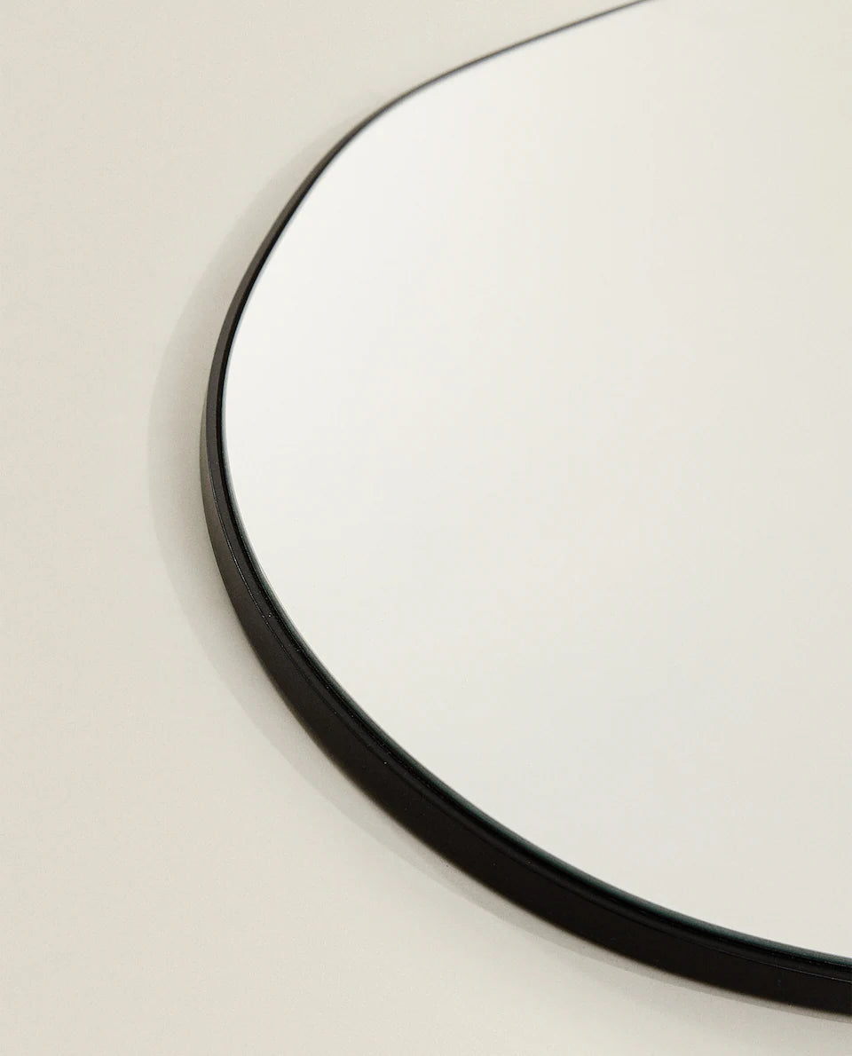 Nolya mirror